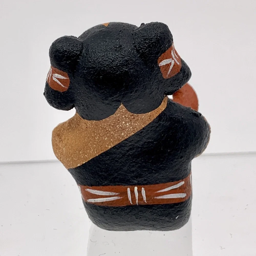 Taos Pueblo Cochiti Storyteller 2" Figure Child Margaret Quintana Clay Handmade - Picture 3 of 8